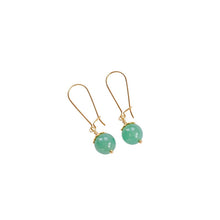 Ladda upp bild till gallerivisning, Elegant Green Aventurine earrings with details in 18k gold-plated 925 sterling silver. 
